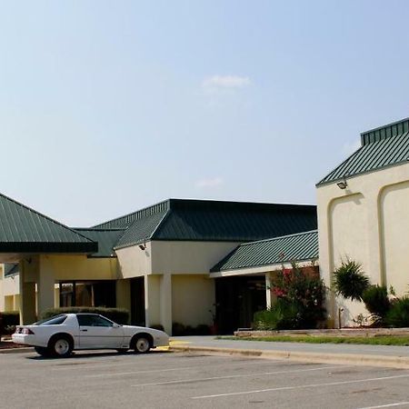 Red Carpet Inn Kinston Εξωτερικό φωτογραφία