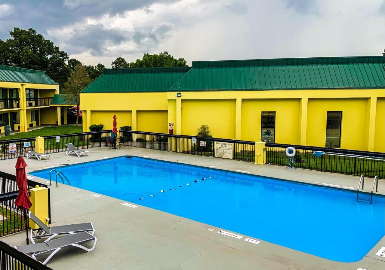 Red Carpet Inn Kinston Εξωτερικό φωτογραφία