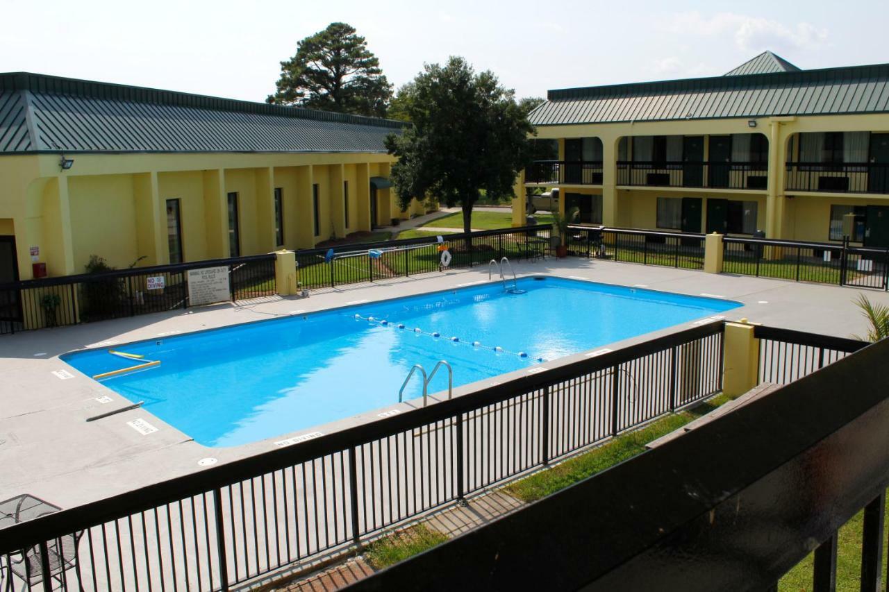 Red Carpet Inn Kinston Εξωτερικό φωτογραφία